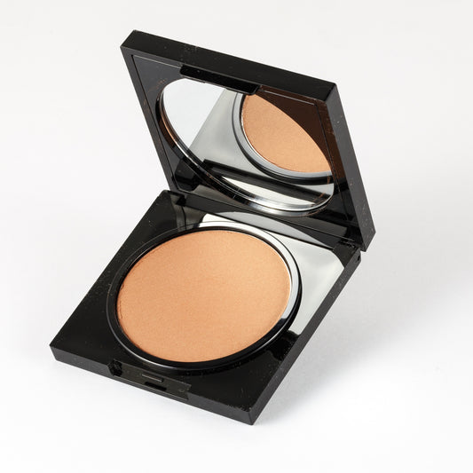 Katie Lynn BEAUTY Sunkissed Bronzer, open compact